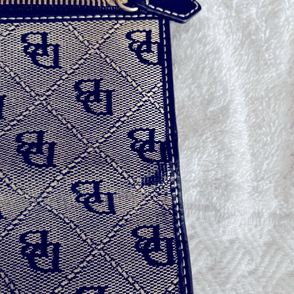 🔥Dooney & Bourke fabric organizer wallet grey and black signature wallet. EUC - Picture 8 of 14